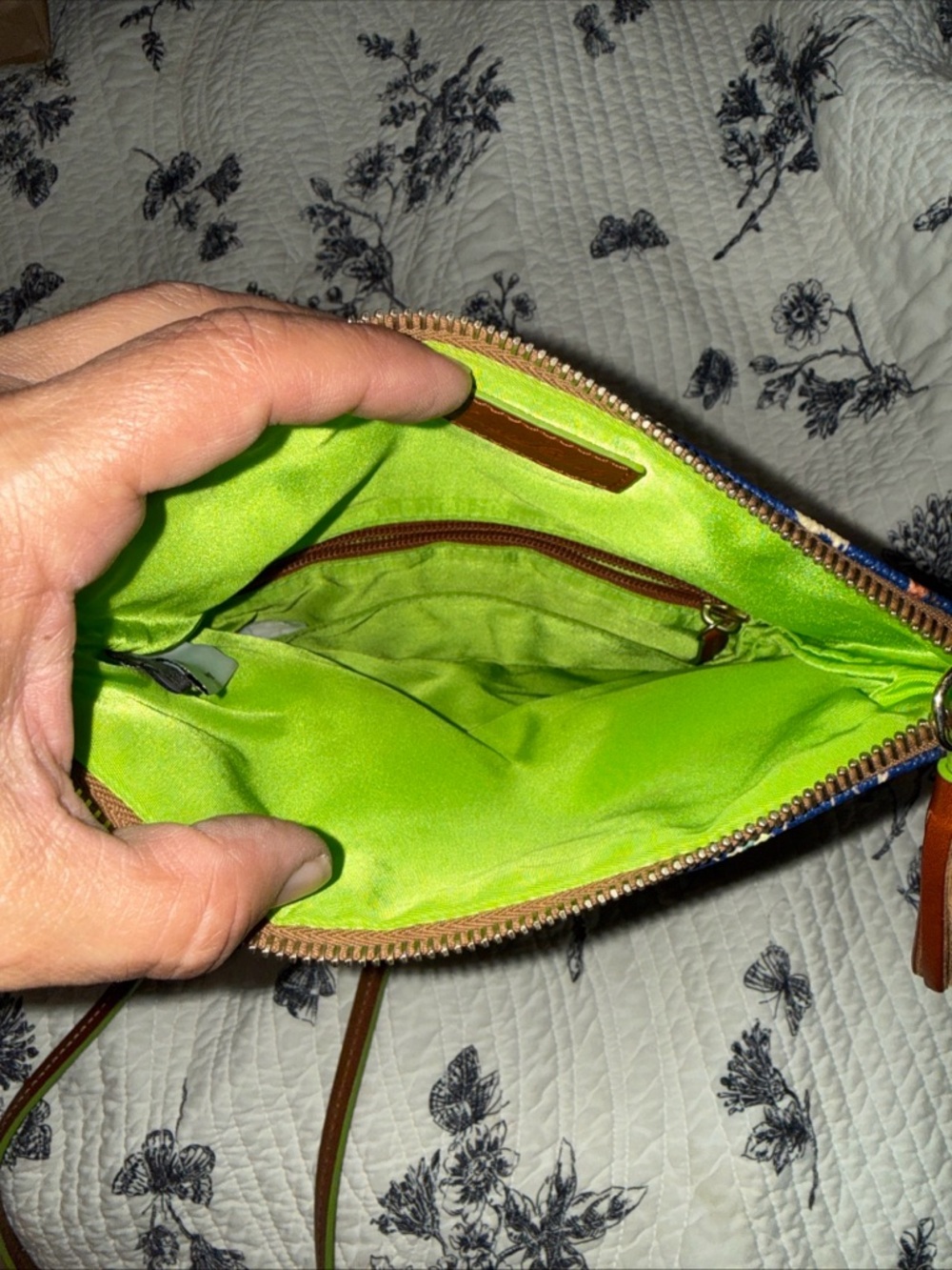 Tiana Disney Dooney and Bourke clutch or crossbody purse - Picture 10 of 14